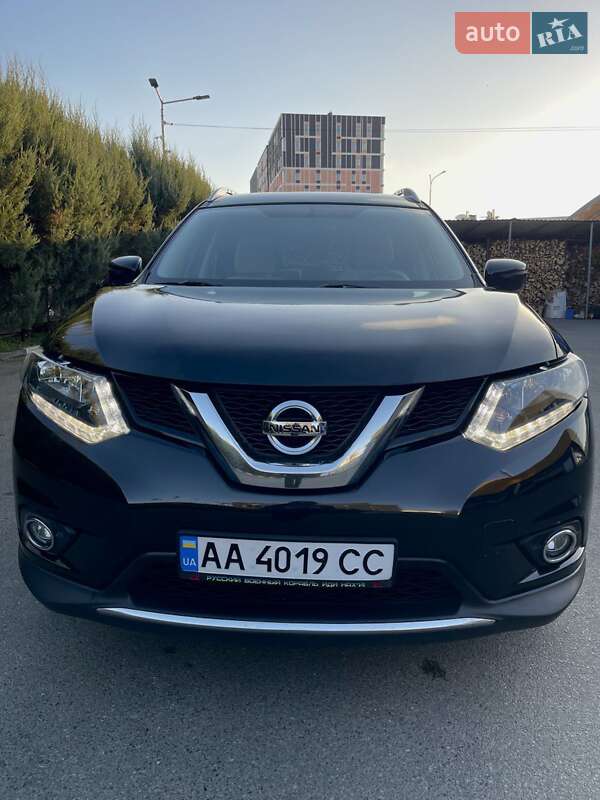 Внедорожник / Кроссовер Nissan Rogue 2016 в Киеве фото 2 Внедорожник / Кроссовер Nissan Rogue 2016 в Киеве