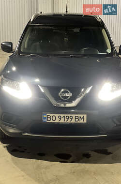 Позашляховик / Кросовер Nissan Rogue 2015 в Рівному