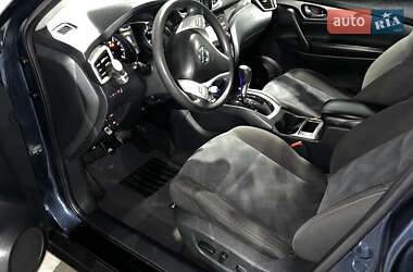 Позашляховик / Кросовер Nissan Rogue 2015 в Рівному