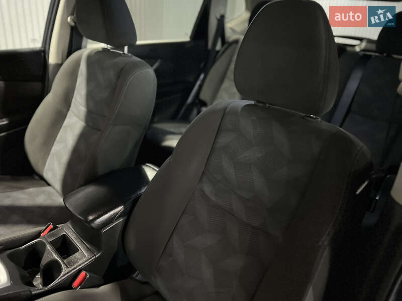 Внедорожник / Кроссовер Nissan Rogue 2015 в Ровно фото 68 Внедорожник / Кроссовер Nissan Rogue 2015 в Ровно