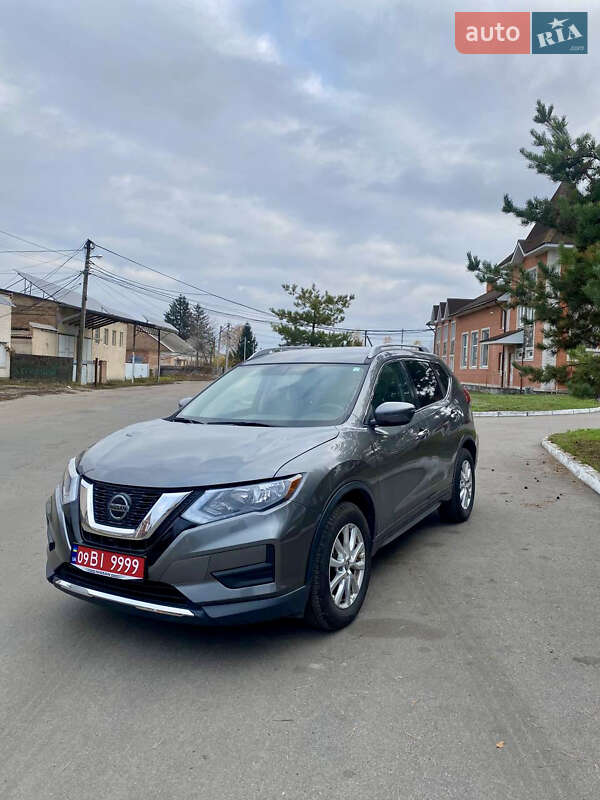 Внедорожник / Кроссовер Nissan Rogue 2018 в Лубнах