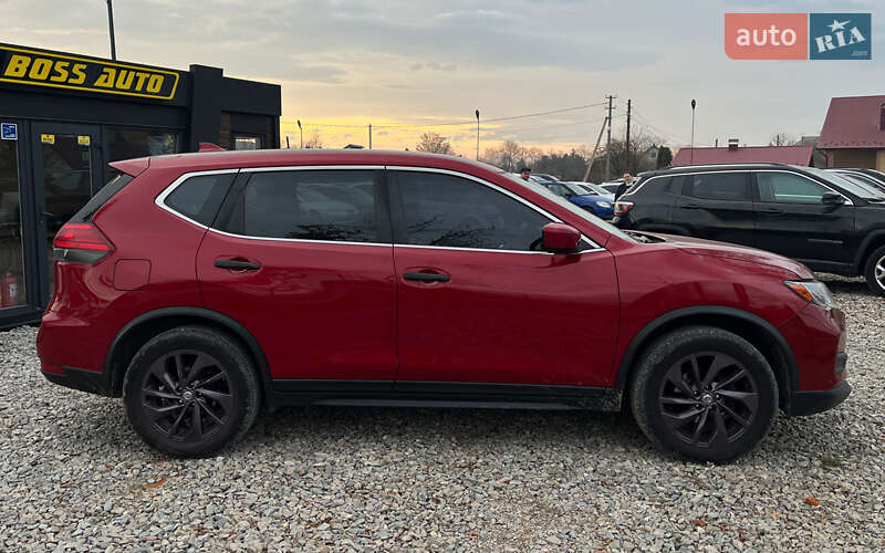Внедорожник / Кроссовер Nissan Rogue 2017 в Коломые