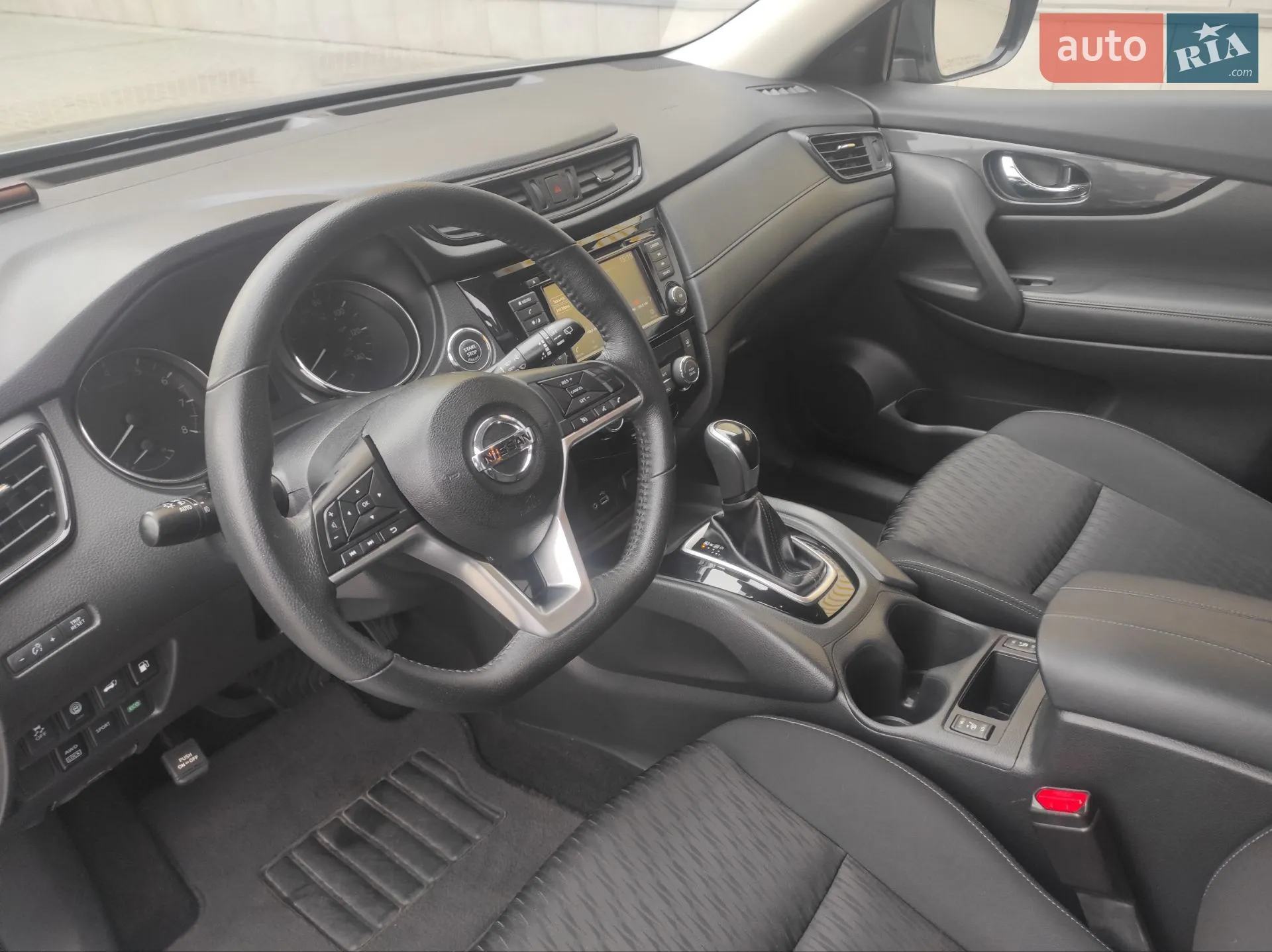 2018 Nissan Rogue - мініатюра 2