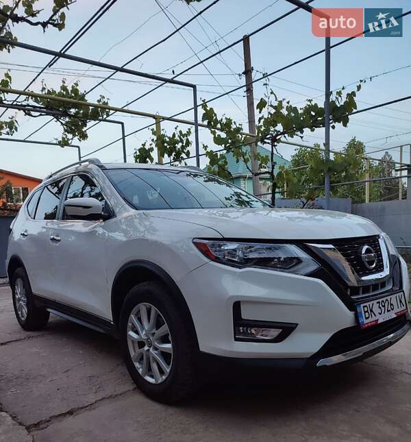 Позашляховик / Кросовер Nissan Rogue 2016 в Ізмаїлі