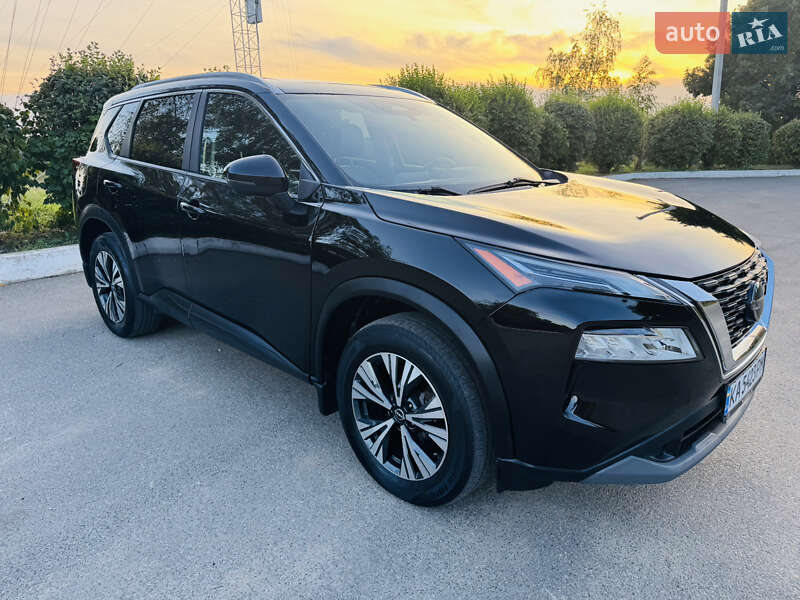 Внедорожник / Кроссовер Nissan Rogue 2022 в Киеве