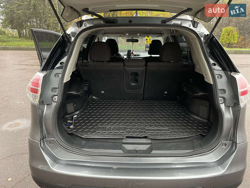 Позашляховик / Кросовер Nissan Rogue 2015 в Житомирі