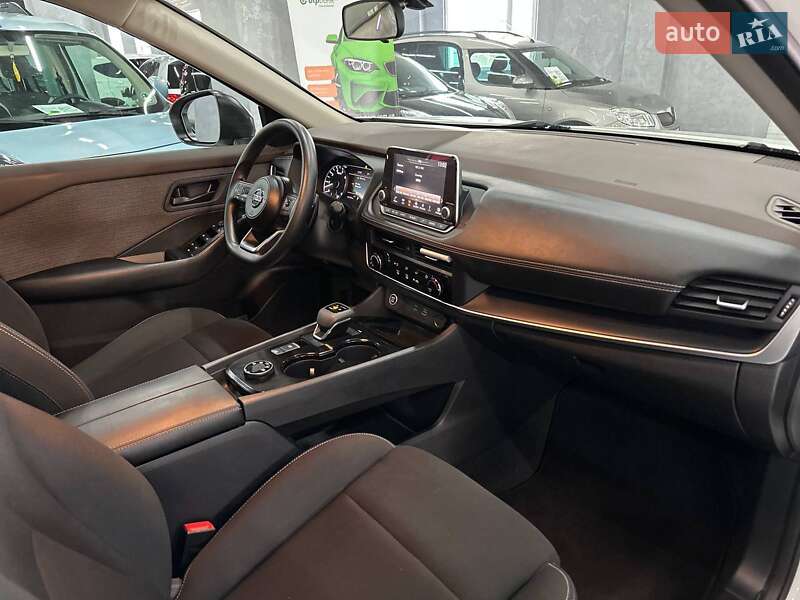 Внедорожник / Кроссовер Nissan Rogue 2023 в Каменском