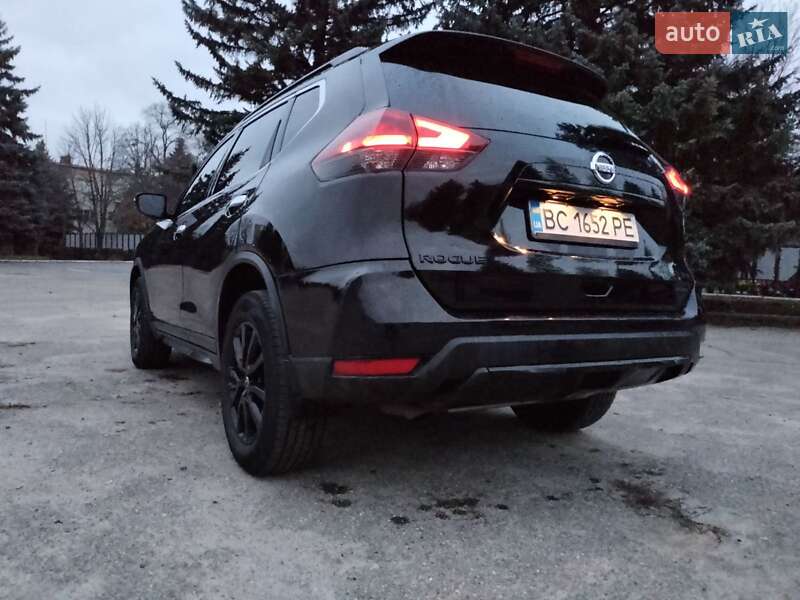 Внедорожник / Кроссовер Nissan Rogue 2018 в Харькове