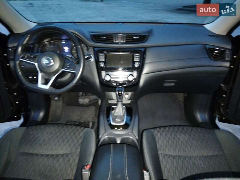 Внедорожник / Кроссовер Nissan Rogue 2018 в Харькове