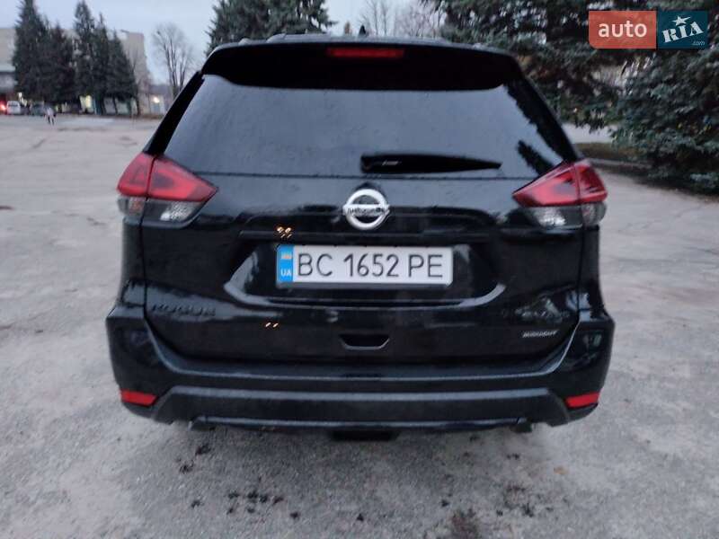 Внедорожник / Кроссовер Nissan Rogue 2018 в Харькове