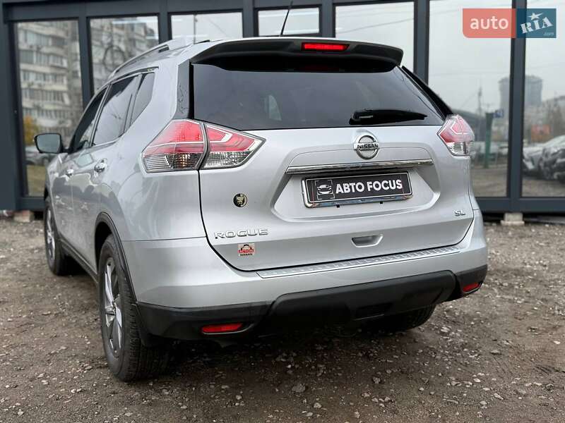 Внедорожник / Кроссовер Nissan Rogue 2015 в Киеве