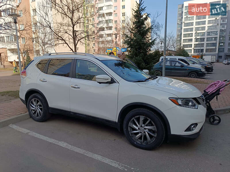 Внедорожник / Кроссовер Nissan Rogue 2014 в Вишневом фото 2 Внедорожник / Кроссовер Nissan Rogue 2014 в Вишневом