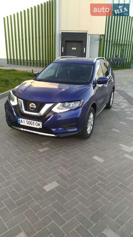 Внедорожник / Кроссовер Nissan Rogue 2018 в Киеве