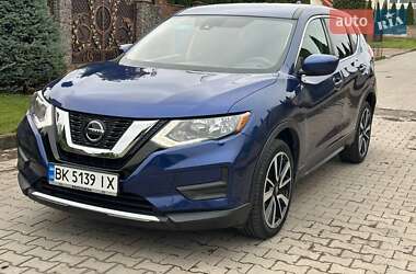 Внедорожник / Кроссовер Nissan Rogue 2020 в Ровно
