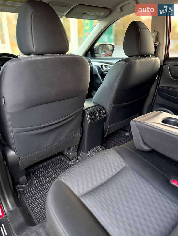 Внедорожник / Кроссовер Nissan Rogue 2016 в Днепре фото 12 Внедорожник / Кроссовер Nissan Rogue 2016 в Днепре