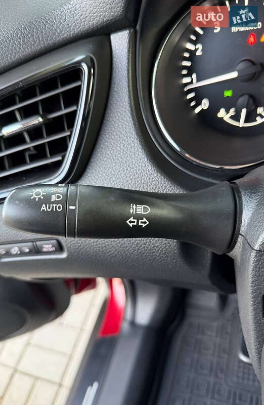 Внедорожник / Кроссовер Nissan Rogue 2016 в Днепре фото 34 Внедорожник / Кроссовер Nissan Rogue 2016 в Днепре