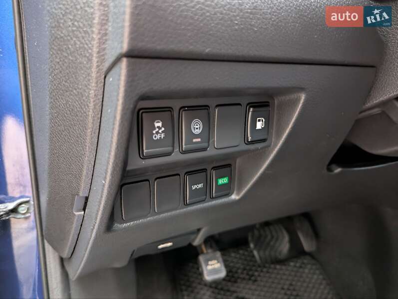 Внедорожник / Кроссовер Nissan Rogue 2020 в Ровно