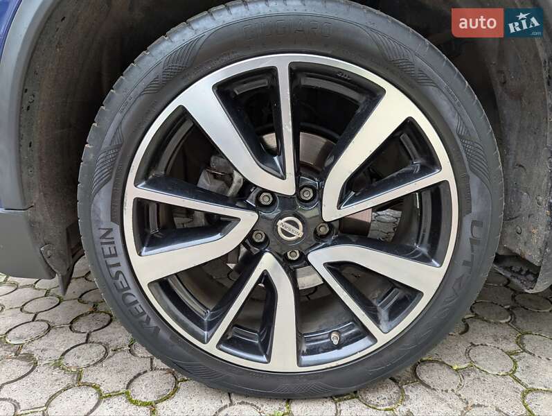 Внедорожник / Кроссовер Nissan Rogue 2020 в Ровно