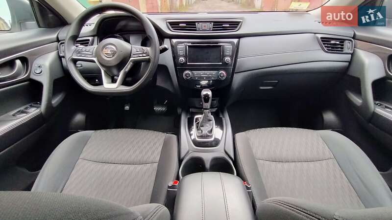 Внедорожник / Кроссовер Nissan Rogue 2019 в Ровно