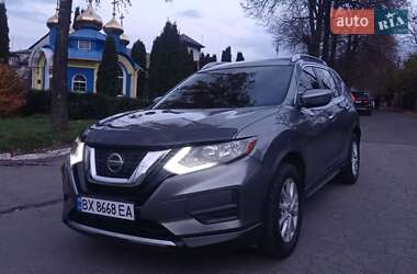 Внедорожник / Кроссовер Nissan Rogue 2018 в Хмельницком