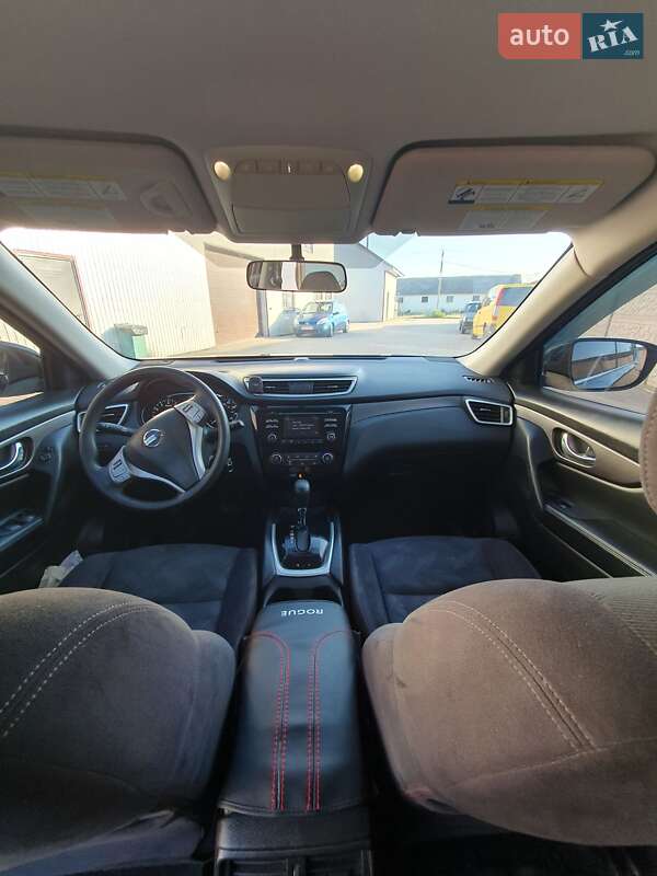 Позашляховик / Кросовер Nissan Rogue 2016 в Березному