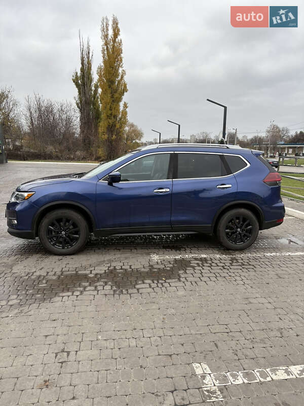 Внедорожник / Кроссовер Nissan Rogue 2018 в Харькове
