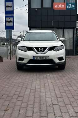 Внедорожник / Кроссовер Nissan Rogue 2016 в Тернополе