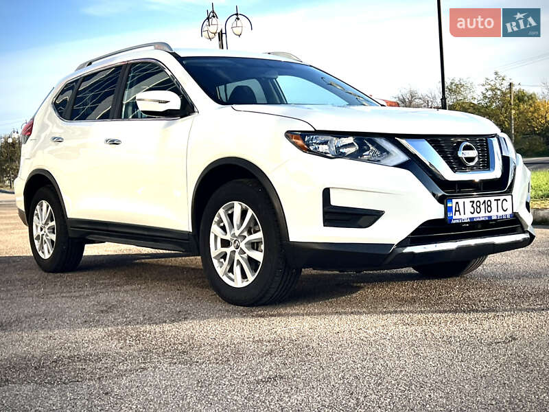 Внедорожник / Кроссовер Nissan Rogue 2017 в Белой Церкви