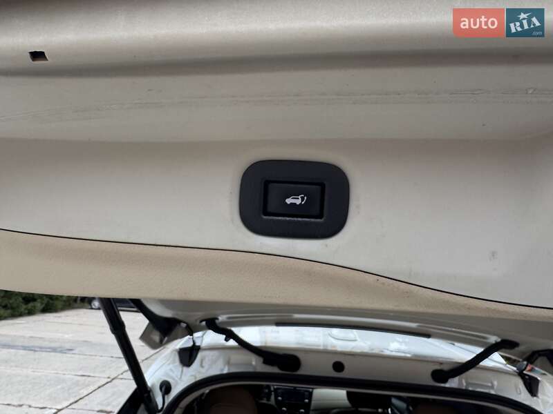 Внедорожник / Кроссовер Nissan Rogue 2017 в Харькове