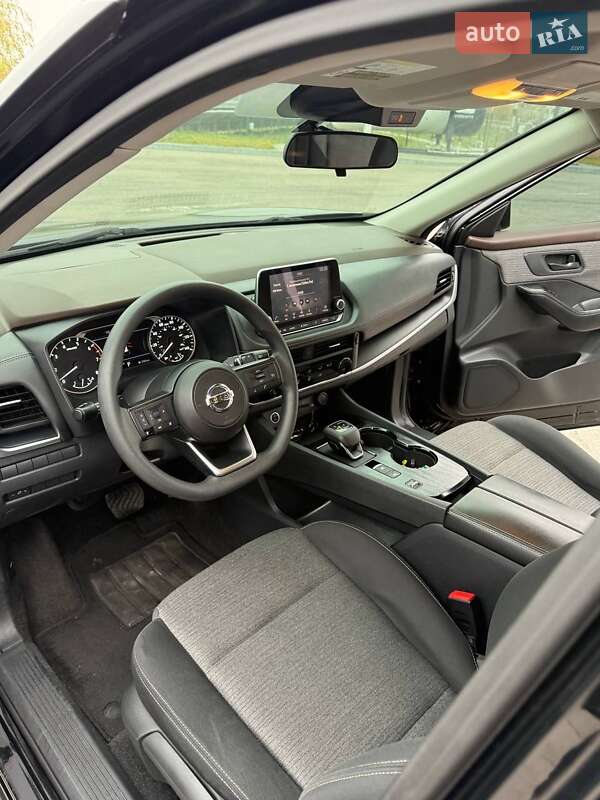 Внедорожник / Кроссовер Nissan Rogue 2021 в Днепре