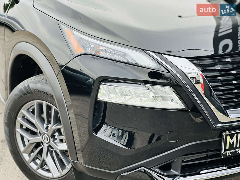 Позашляховик / Кросовер Nissan Rogue 2021 в Харкові