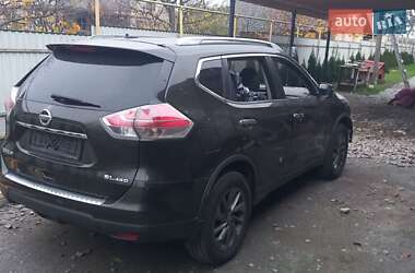 Внедорожник / Кроссовер Nissan Rogue 2016 в Виннице