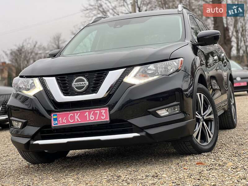 Внедорожник / Кроссовер Nissan Rogue 2018 в Стрые