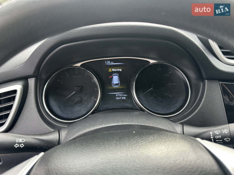 Внедорожник / Кроссовер Nissan Rogue 2015 в Львове