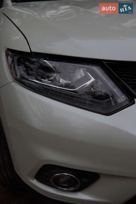 Внедорожник / Кроссовер Nissan Rogue 2016 в Киеве