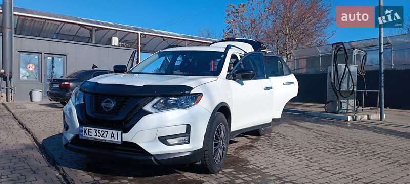 Внедорожник / Кроссовер Nissan Rogue 2018 в Новомосковске