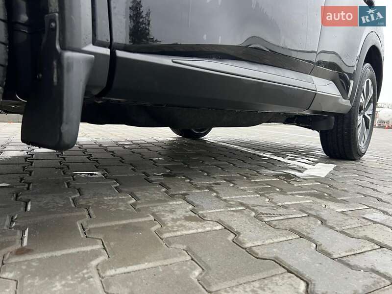 Позашляховик / Кросовер Nissan Rogue 2021 в Вінниці