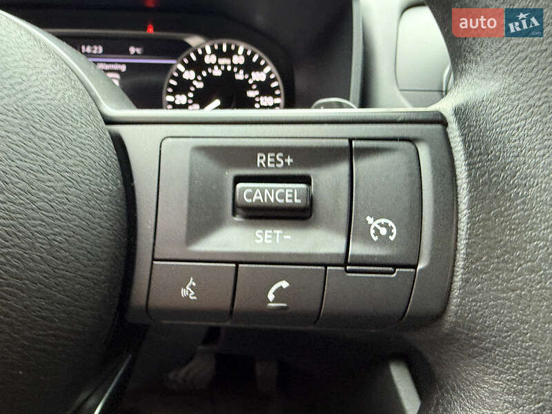 Внедорожник / Кроссовер Nissan Rogue 2021 в Киеве