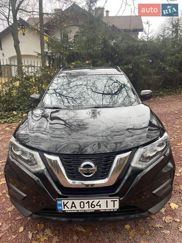 Позашляховик / Кросовер Nissan Rogue 2016 в Києві