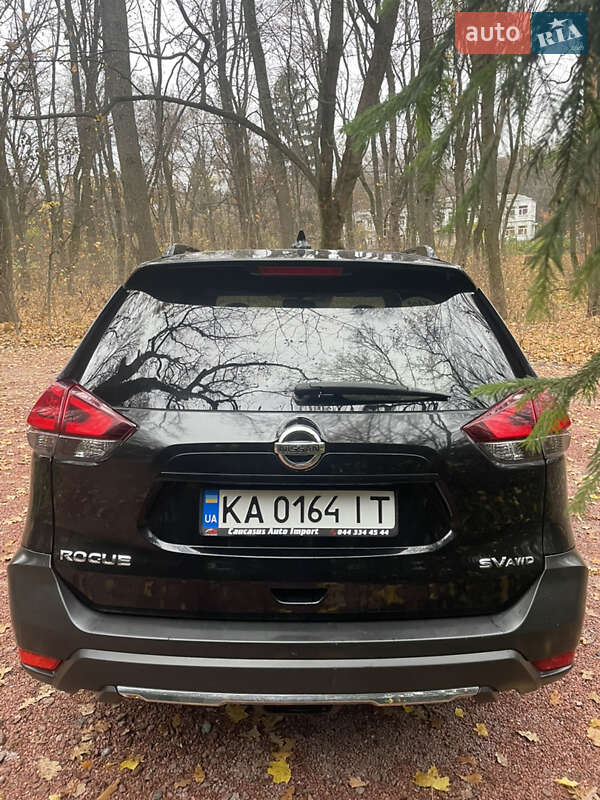 Позашляховик / Кросовер Nissan Rogue 2016 в Києві