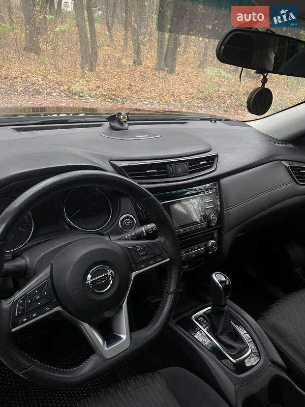 Позашляховик / Кросовер Nissan Rogue 2016 в Києві