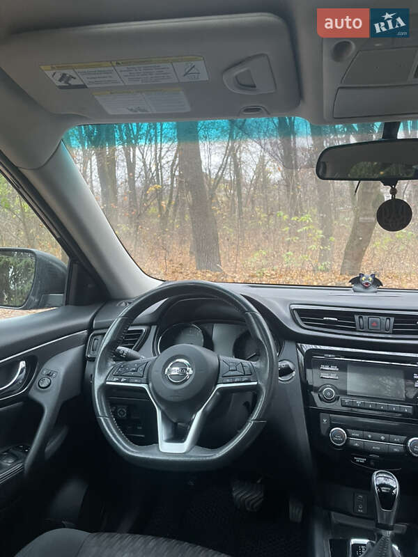 Позашляховик / Кросовер Nissan Rogue 2016 в Києві