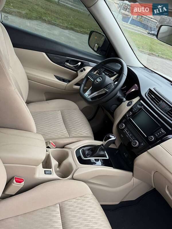 Внедорожник / Кроссовер Nissan Rogue 2019 в Харькове