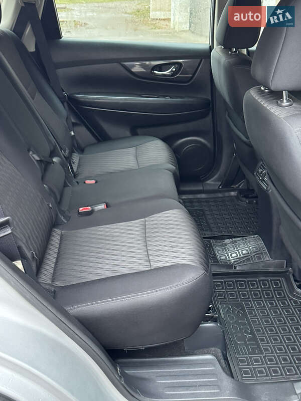 Внедорожник / Кроссовер Nissan Rogue 2018 в Ивано-Франковске