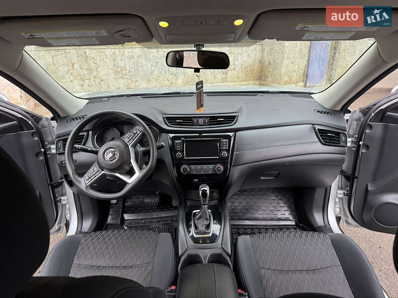 Внедорожник / Кроссовер Nissan Rogue 2018 в Ивано-Франковске