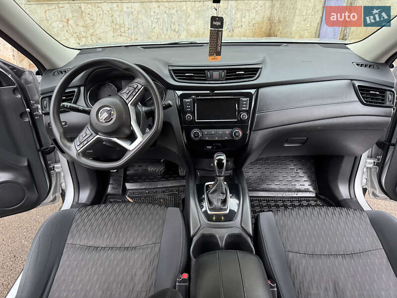 Внедорожник / Кроссовер Nissan Rogue 2018 в Ивано-Франковске