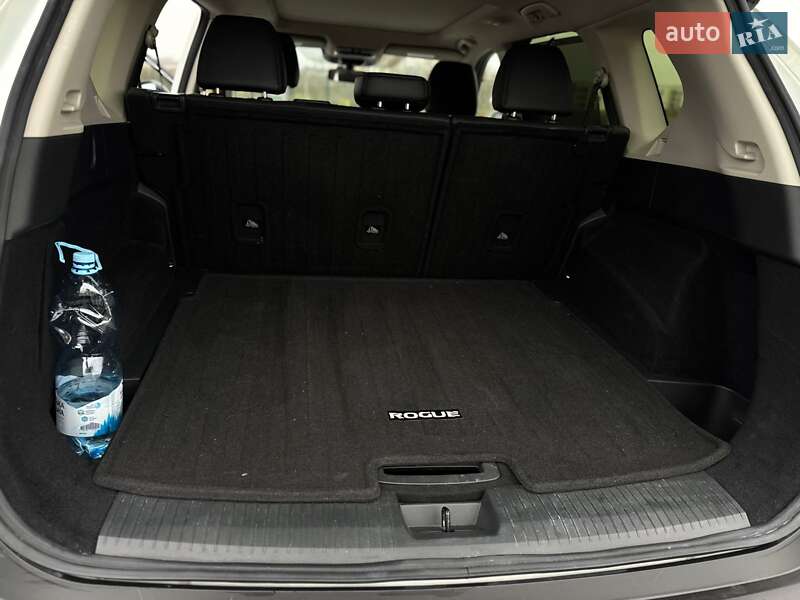 Внедорожник / Кроссовер Nissan Rogue 2023 в Ровно