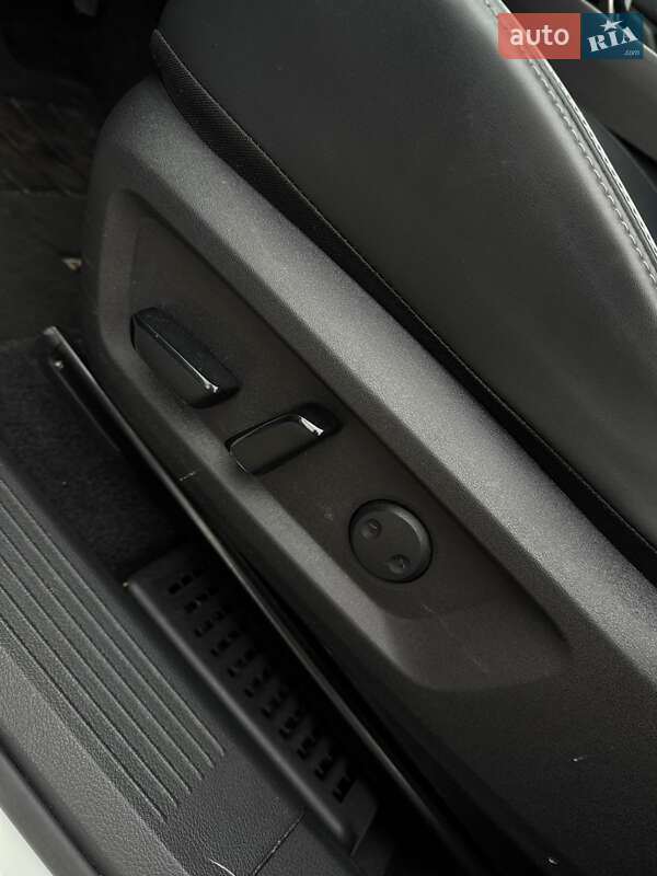 Внедорожник / Кроссовер Nissan Rogue 2023 в Ровно