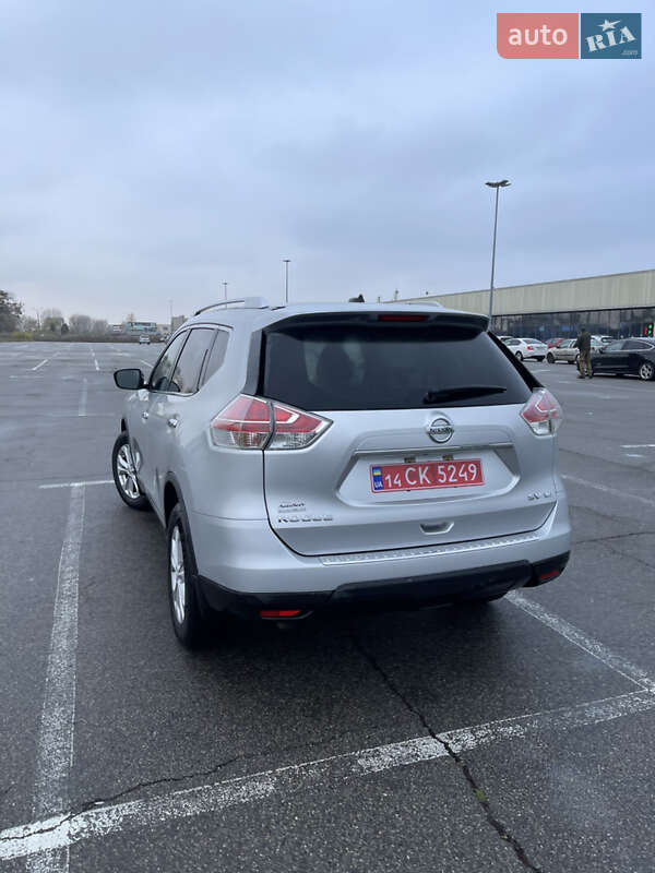 Позашляховик / Кросовер Nissan Rogue 2015 в Києві