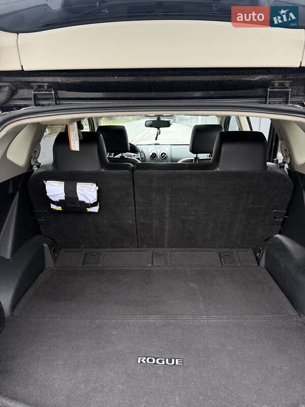 Внедорожник / Кроссовер Nissan Rogue 2012 в Луцке